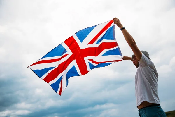Americans Think Brits Speak Like This — Real Brits Completely Disagree